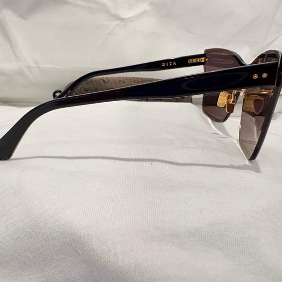 NEW! DITA SILICA DTS508-03-GLD-BLK; BLACK/GOLD W/GREY-BLACK FLASH LENS 100% AUTH - Picture 5 of 8